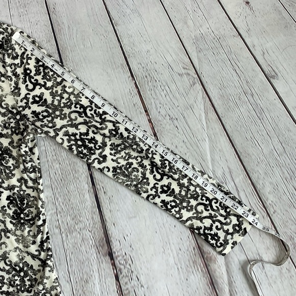 Ruff Hewn Lace Neck Top w/Gray/Black Design Medium - Picture 6 of 9